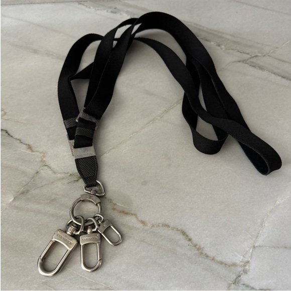 Louis Vuitton Taiga Collier Pochette Cles Neck Strap - Picture 5 of 9